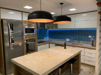 apartamento à beira-mar com banho japonês